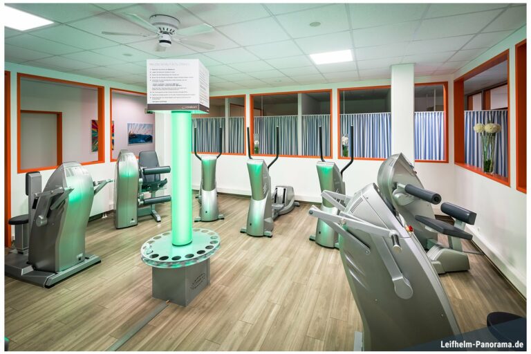 Pelster Physiotherapiepraxis Beckum - Milon Kraft-Ausdauer-Zirkel - Leifhelm Panorama